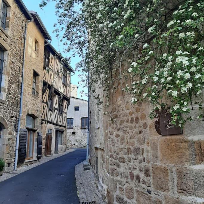 Maison De Ville Vic-le-Comte Exterior photo