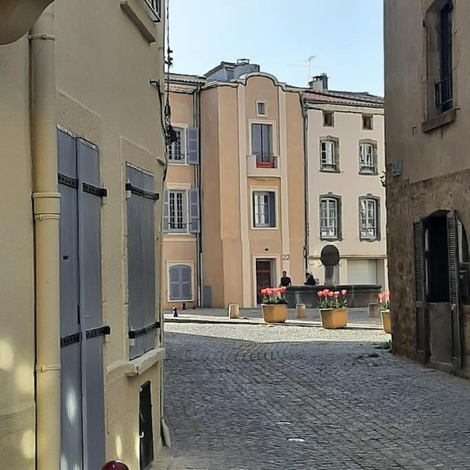 Maison De Ville Vic-le-Comte Exterior photo