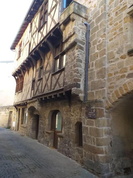 Maison De Ville Vic-le-Comte Exterior photo